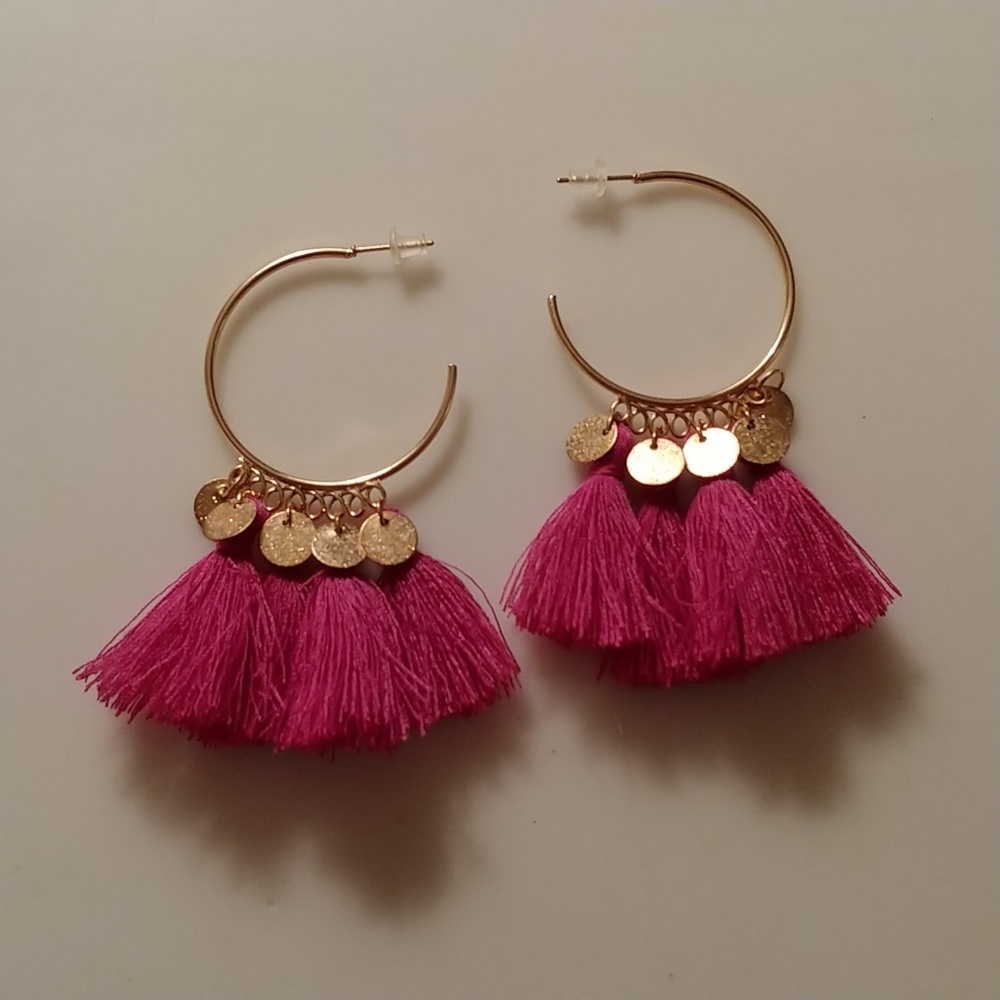 ❤🆕 Gold & Pink Coin Tassel Boho Hoop Earrings - Picture 5 of 5